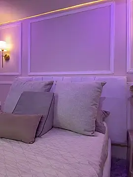 Chel   online show from April 19, 8:33 pm