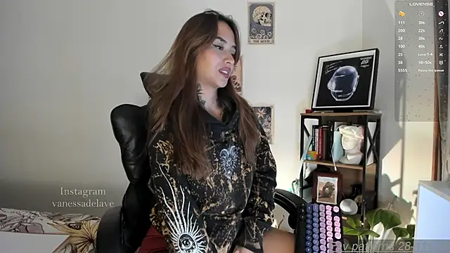 Snapshot of Vanessarte_ chatting on July 16, 1:55 am Vanessarte online show from July 16, 1:55 am