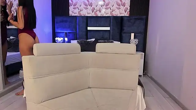 AllanaOrtiz   online show from February 23, 7:55 pm