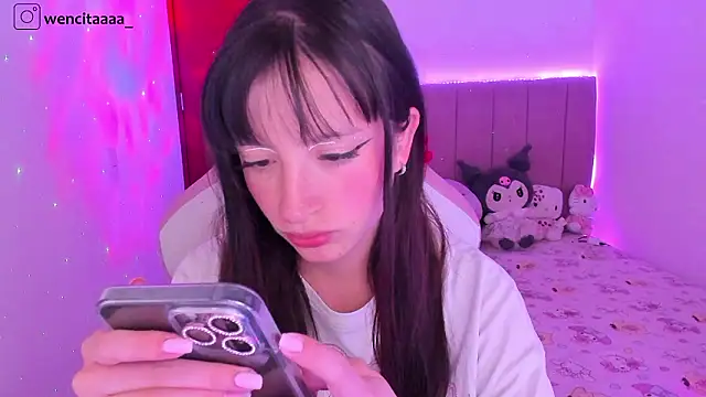 Snapshot of wenn_ chatting on February 17, 12:07 am wenn online show from February 17, 12:07 am