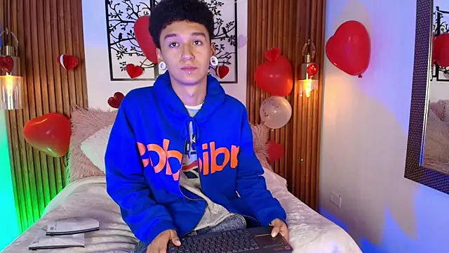 Snapshot of David_Banks_ chatting on February 16, 12:34 pm David Banks online show from February 16, 12:34 pm