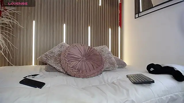 David Banks  online show from March 29, 12:05 pm