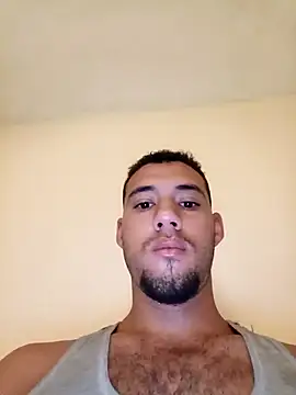 Snapshot of Francisco171 chatting on February 1, 2:37 pm Francisco171 online show from February 1, 2:37 pm