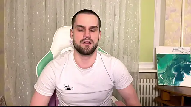 Snapshot of Cari__ chatting on February 22, 6:50 pm Cari online show from February 22, 6:50 pm