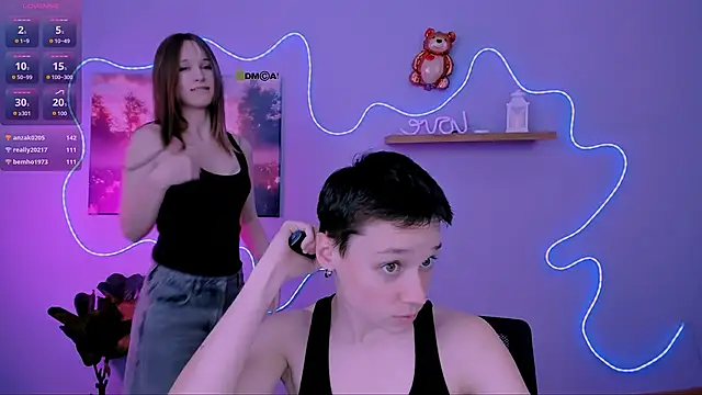 Snapshot of emi_fade chatting on March 3, 1:50 pm emi fade online show from March 3, 1:50 pm