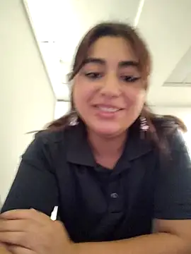 gissgirlll online show from February 6, 4:39 am