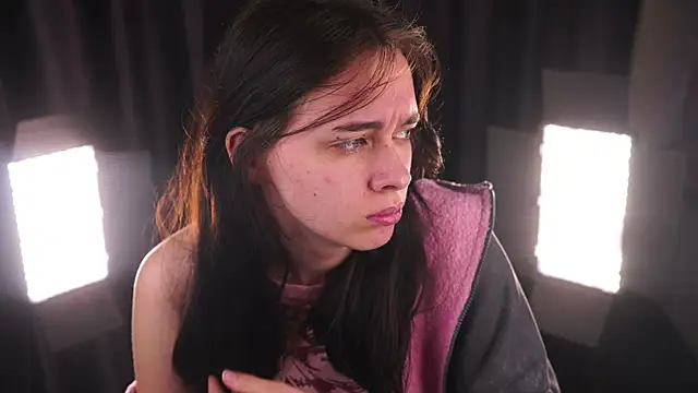 Snapshot of GinnyKittle chatting on February 15, 7:10 pm GinnyKittle online show from February 15, 7:10 pm