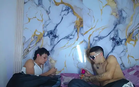 Snapshot of PleasureGuys chatting on February 7, 5:16 pm PleasureGuys online show from February 7, 5:16 pm