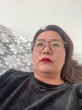 Snapshot of Youyou_12 chatting on February 7, 2:59 am Youyou 12 online show from February 7, 2:59 am