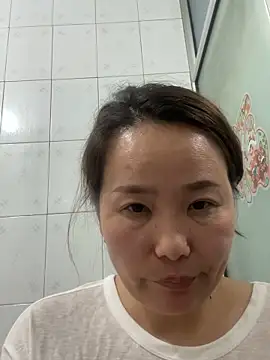 Youyou 12 online show from March 5, 1:18 pm