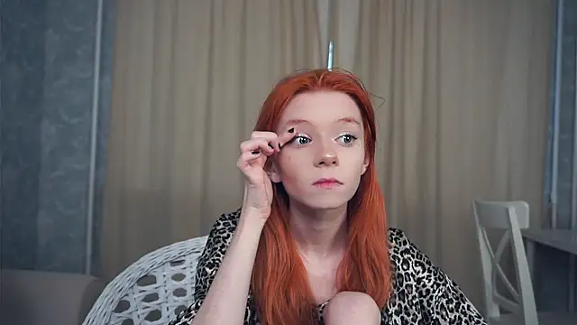 Snapshot of TarynPalek chatting on February 9, 6:28 am TarynPalek online show from February 9, 6:28 am