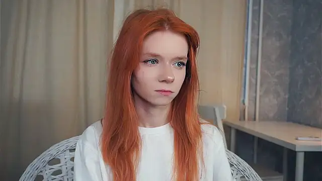 Snapshot of TarynPalek chatting on February 11, 6:40 am TarynPalek online show from February 11, 6:40 am