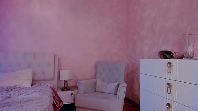 TarynPalek online show from March 27, 7:47 am