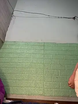 Snapshot of Leeeiuu chatting on February 3, 1:38 pm Leeeiuu online show from February 3, 1:38 pm