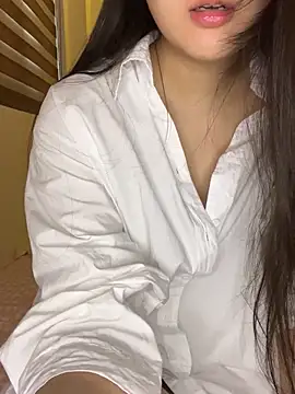 Luna Nhii05 online show from February 6, 1:54 am