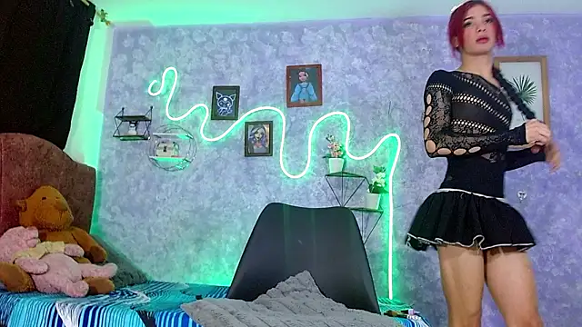 Snapshot of Everlin__Hot_ chatting on February 9, 11:14 am Everlin Hot online show from February 9, 11:14 am