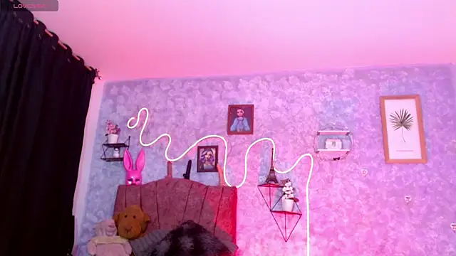 Everlin  Hot  online show from April 3, 11:36 pm