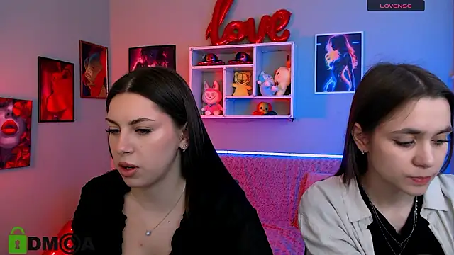 laurenmurrr online show from March 15, 10:10 am