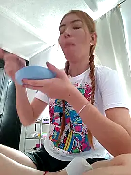 maddie-sar online show from April 8, 2:17 pm