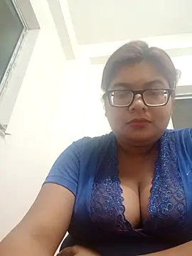 Elie Hallway online show from February 28, 6:53 pm