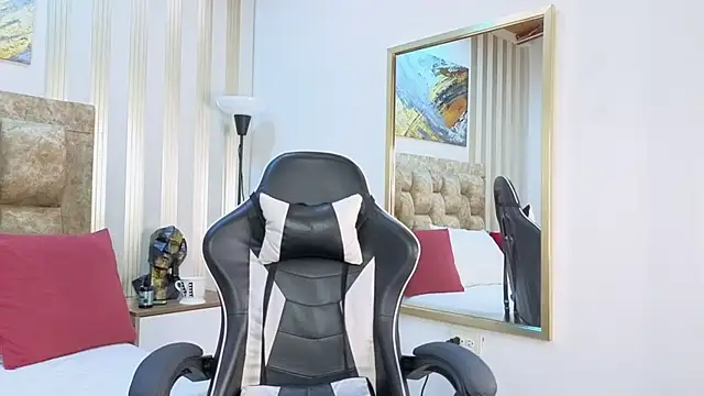 amara queen  online show from March 15, 12:44 pm