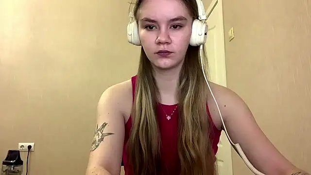 Snapshot of AgnesShy_ chatting on February 26, 7:40 am AgnesShy online show from February 26, 7:40 am