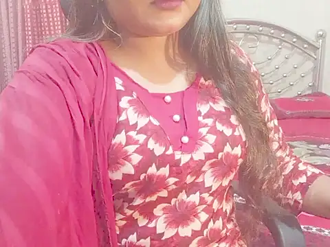 Snapshot of Nusrat_Faria chatting on June 18, 7:40 pm Nusrat Faria online show from June 18, 7:40 pm