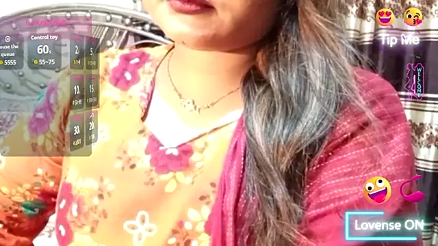Snapshot of Nusrat_Faria chatting on July 15, 10:04 pm Nusrat Faria online show from July 15, 10:04 pm