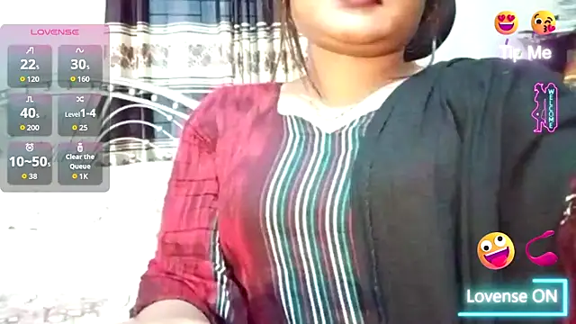 Snapshot of Nusrat_Faria chatting on July 21, 3:09 am Nusrat Faria online show from July 21, 3:09 am