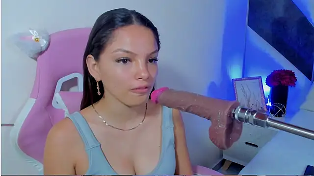 isa kolins online show from April 8, 11:43 am