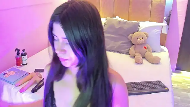 SamanthaHill  online show from March 21, 3:44 am