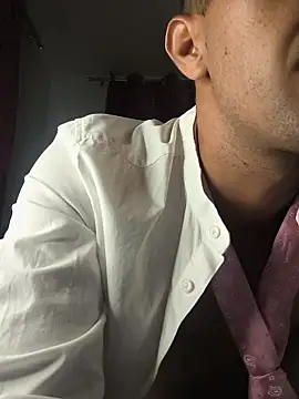 Snapshot of logan-31 chatting on February 6, 5:23 am logan-31 online show from February 6, 5:23 am