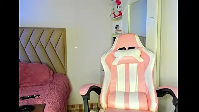  Cute gabyyy online show from February 25, 9:24 pm