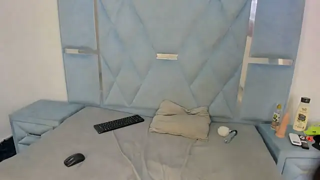 melissaasm online show from April 18, 5:33 am