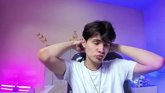 Derek Sinn online show from March 21, 8:01 pm