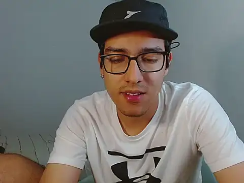 Snapshot of NickFin chatting on July 9, 2:26 am NickFin online show from July 9, 2:26 am