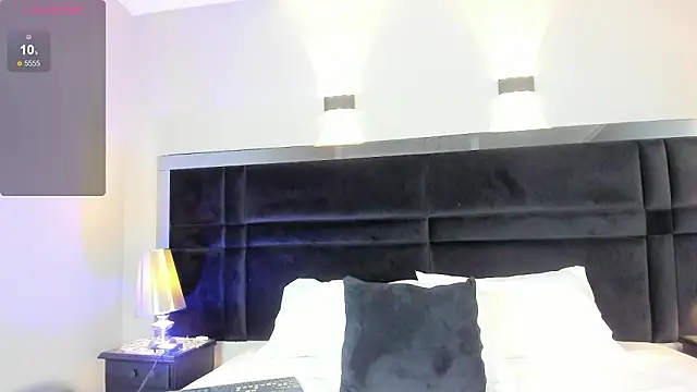 Snapshot of Ravenn21x chatting on February 12, 11:38 am Ravenn21x online show from February 12, 11:38 am