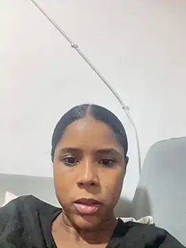 Snapshot of LIA_PARKERR chatting on February 11, 2:27 am LIA PARKERR online show from February 11, 2:27 am