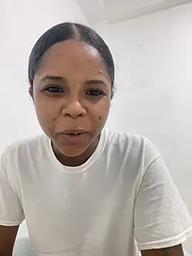 Snapshot of LIA_PARKERR chatting on April 29, 4:16 am LIA PARKERR online show from April 29, 4:16 am