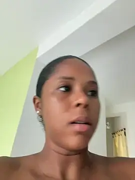 Snapshot of LIA_PARKERR chatting on May 14, 7:20 pm LIA PARKERR online show from May 14, 7:20 pm