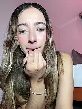 kloe  t18 online show from March 6, 2:02 pm