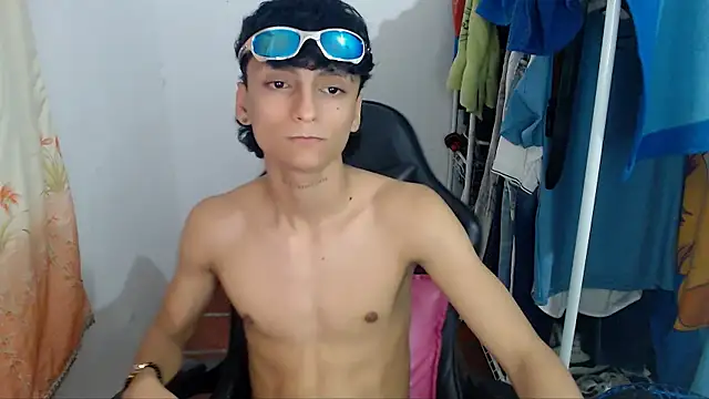 Snapshot of BOY_0914 chatting on February 20, 5:04 am BOY 0914 online show from February 20, 5:04 am