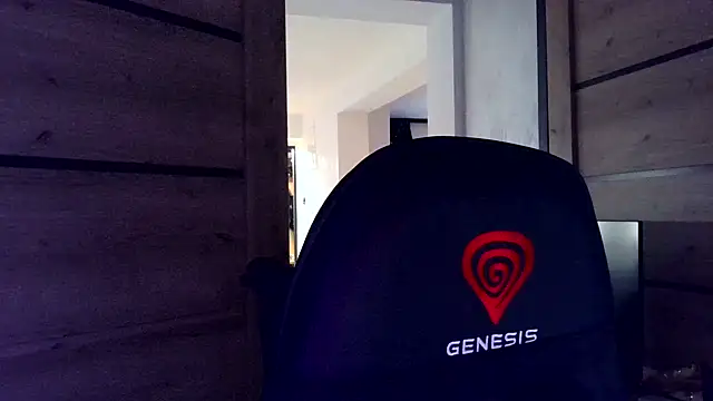 karlaluuvv online show from April 8, 4:18 pm