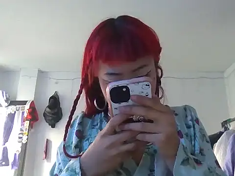 suky pou online show from March 19, 6:34 pm