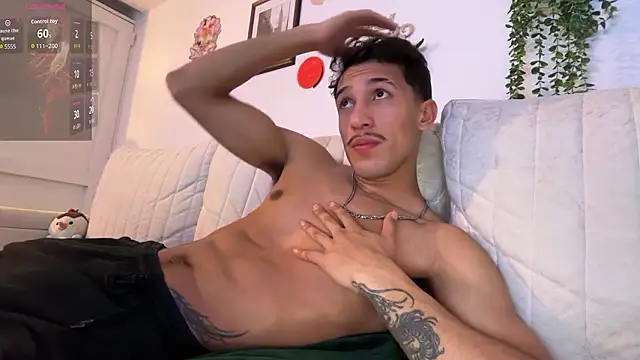 Snapshot of rafael_stone11 chatting on March 3, 4:51 am rafael stone11 online show from March 3, 4:51 am