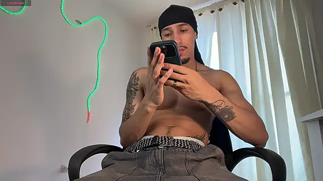 rafael stone11 online show from April 18, 7:51 pm