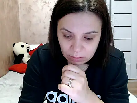 Snapshot of LorraGrey chatting on February 9, 6:50 am LorraGrey online show from February 9, 6:50 am