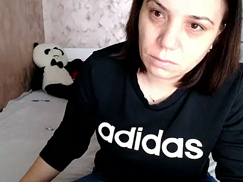 Snapshot of LorraGrey chatting on February 10, 6:39 am LorraGrey online show from February 10, 6:39 am