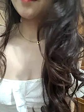 NinaKey online show from March 22, 3:48 pm