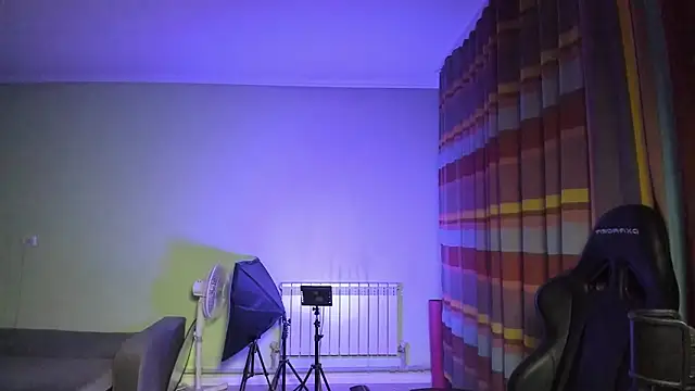 Snapshot of alison_marlowe chatting on February 6, 3:48 pm alison marlowe online show from February 6, 3:48 pm